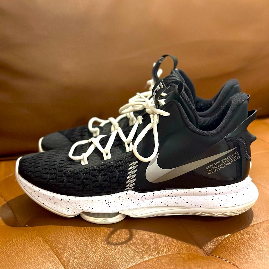 Men's Nike Size 10.5.